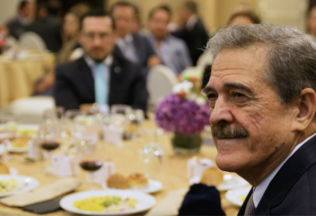 Cena en honor al Sr. Fermin Cuza en Lima - Perú.